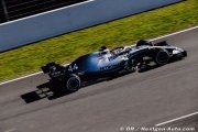 Mercedes must not do 'too much' to catch Ferrari - Wolff