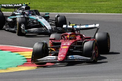 Hamilton accuse ’un nouveau composant’ d’être à l’origine de deux accidents chez Ferrari