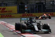 Alarmed Wolff won't turn 2022 car plans 'upside down'