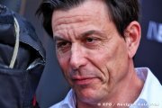 Wolff et Marko se réconcilient, Verstappen essaye d'oublier les troubles