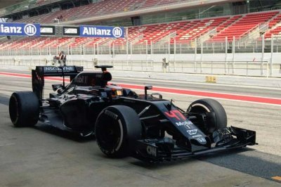 Stoffel Vandoorne a retrouvé la MP4-31 à Barcelone