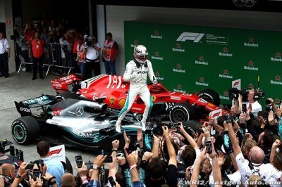 Hamilton parvient à gagner avec une voiture inférieure