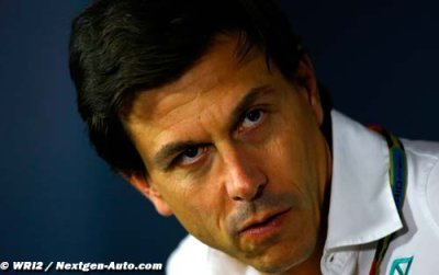 Wolff tacle Ferrari sur le dégel des moteurs