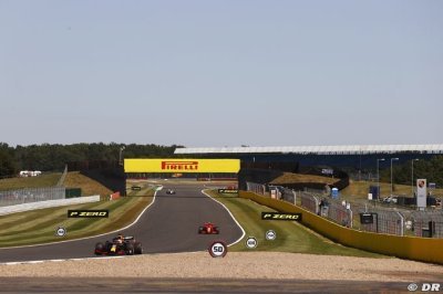 Pirelli est ‘inquiet’ face au risque de nouvelles crevaisons ce dimanche en course