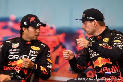 Verstappen ’voit que Pérez est plus à l’aise’ chez Red Bull