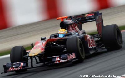 Toro Rosso tests STR5 at Imola