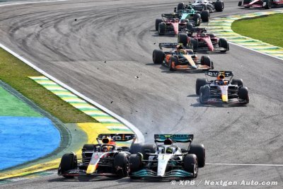 Hamilton explique le traitement ’différent’ que lui réserve Verstappen