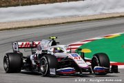 Chez Haas F1, Mazepin patine et patauge, Schumacher progresse