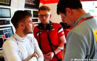 Manor avance, Merhi glisse