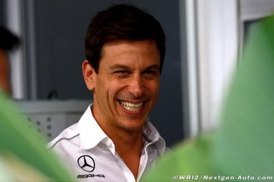 Wolff a ’bien ri’ à propos des rumeurs Verstappen / Mercedes