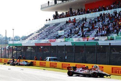 Giovinazzi veut changer la règle pour les redémarrages, Latifi s’y attendait&nbsp;!