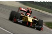 Grosjean powers to Istanbul pole