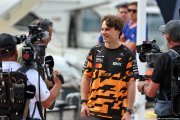 Piastri rejoint Verstappen et réclame un nouveau moteur en F1 dès 2027