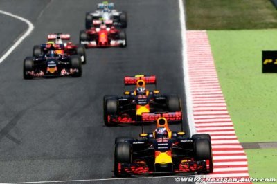 Ricciardo&nbsp;: Red Bull peut se battre avec Ferrari