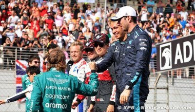 Albon&nbsp;: Hamilton et Vettel sont des ’modèles’ de par leurs engagements