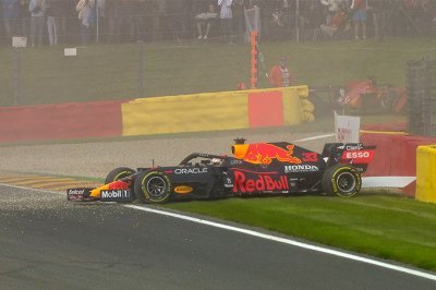 Belgique, EL2&nbsp;: Verstappen en tête mais dans le mur