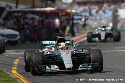 Melbourne, L2&nbsp;: Hamilton devance Vettel et Bottas