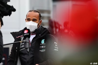Hamilton a rappelé l’importance de son équipe à son plus vieux fan