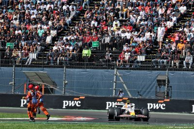 Mexican officials blame Lawson for marshal near-miss