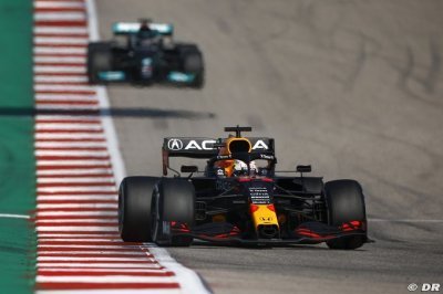 Horner&nbsp;: Verstappen a piloté au-delà des capacités de sa F1