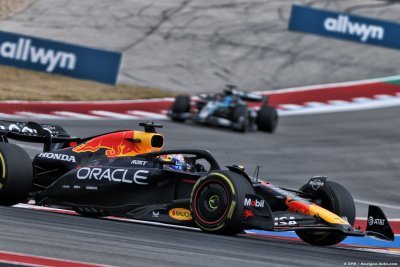 Verstappen bat Norris et Leclerc pour la pole à Austin, Piastri en difficulté