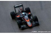 McLaren-Honda 'will not give up' - Alonso