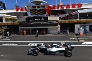 Le Castellet, FP1: Hamilton quickest in France