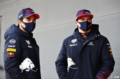 Verstappen compte sur Perez pour mettre la pression sur Mercedes