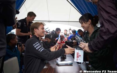 Rosberg veut croire en ses chances de titre