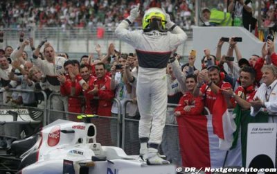 Perez a ’future champion’ after Sepang