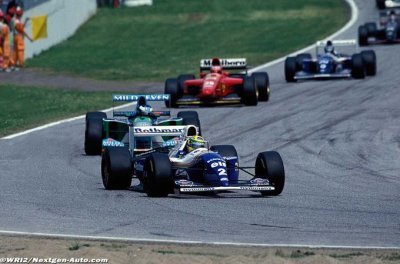 Frank Williams n’a ’pas dit un mot’ sur l’accident de Senna en 25 ans