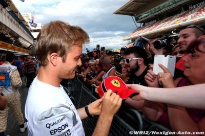 Rosberg begins 2017 talks with Ferrari - report