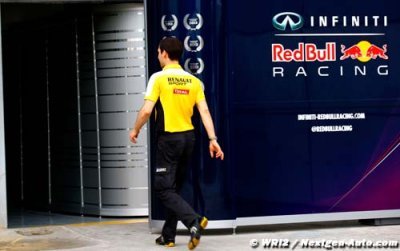 Renault F1 a hâte de tester son nouveau moteur, Ricciardo pénalisé