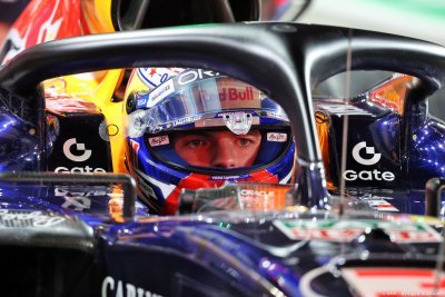 Verstappen veut ’comprendre un peu plus’ la RB22 mais ne pense pas y parvenir avant Melbourne