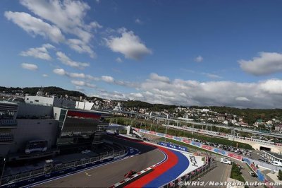 Vettel critique le resurfaçage partiel de la grille de Sotchi