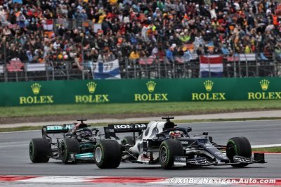 Tsunoda a tout fait pour garder Hamilton derrière lui à Istanbul