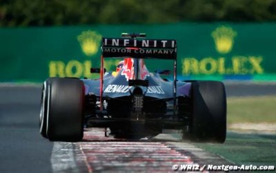 Infiniti offrira un test en F1 à certains de ses clients