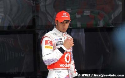 Button has built ’strong team’ around him - Hamilton