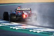 Verstappen espère une Red Bull 'compétitive' face à Mercedes F1