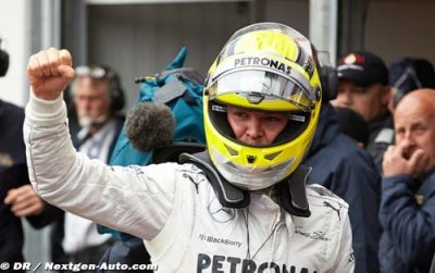 La vitesse de la Mercedes est gigantesque