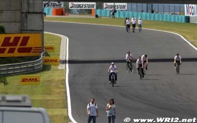 F1 gets set for summer holidays