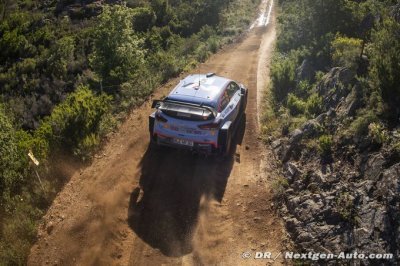 Sardinia, SS10: First blood to Neuville