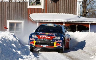 The Citroën DS3 WRCs in hot pursuit