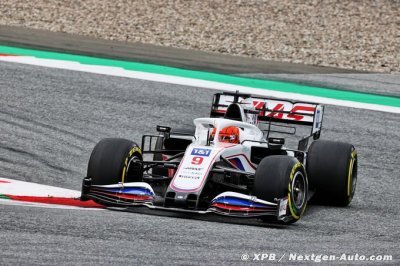 Mazepin admet être ’assez perdu’ pour régler sa Haas VF-21