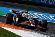 Haas F1 : Magnussen se lance bien à Zandvoort, Hulkenberg se crashe