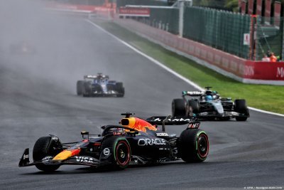 Exit clause closes as Verstappen commits to Red Bull