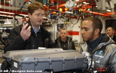 Hamilton&nbsp;: Mercedes est comme ma famille