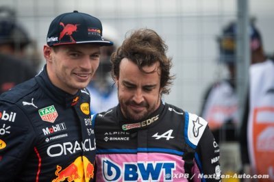 Alonso&nbsp;: Verstappen va devenir une légende de la F1 avec un second titre