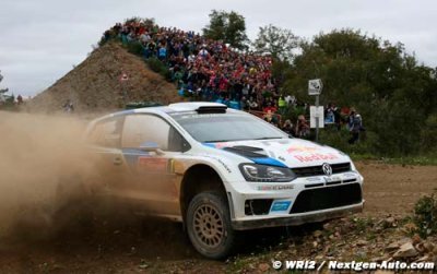 Saturday mid-leg: Ogier fights back