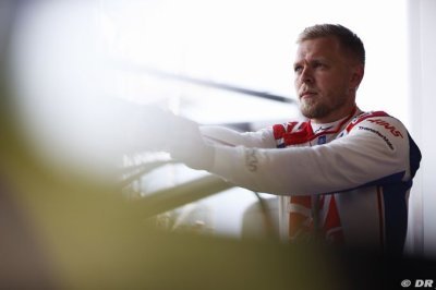 Magnussen a souffert du bras et de la joue à cause du marsouinage